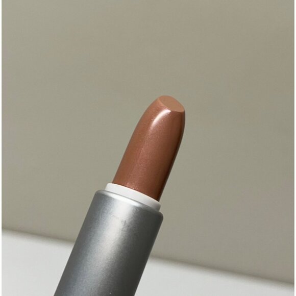 Club Monaco Cream Frost Lipstick in Shade FAIR PLAY Full Size NEW Discontinued - Picture 3 of 9